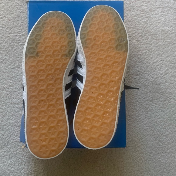 Adidas Gazelle size 6.5 - Picture 3 of 6